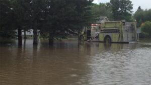 mb-hi-flooding-reston062213-6col