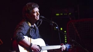 pe-hi-lenniegallant-guitar-4col
