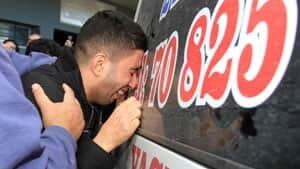 300-tunisia-mourner-cp03945