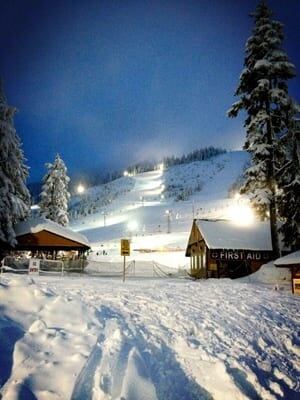 mi-bc-130221-cypress-ski-hill