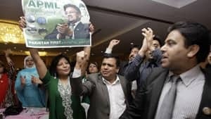 si-musharraf-returns-041882