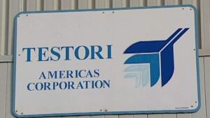 pe-hi-testori-sign