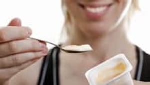 si-yogurt-woman-220-cp-is