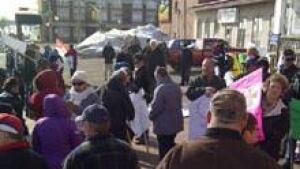 nb-si-ei-women-protest