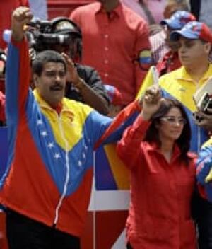 si-220-nicolas-maduro-cilia-flores