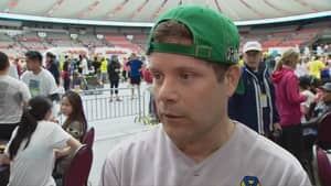 mi-bc-130421-sun-run-boston-sean-astin-1