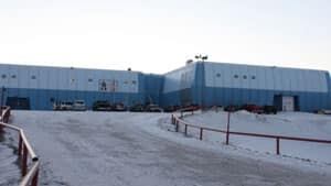 mi-iqaluit-inuksuk-high-school