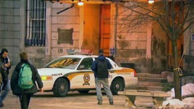 hi-city-hall-raid-upac-852-4col