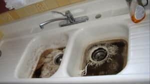 mi-bc-130408-sewage-sink-1