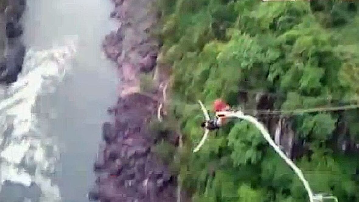 Woman survives bungee jump accident World CBC News