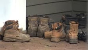 si-boarding-house-boots_1