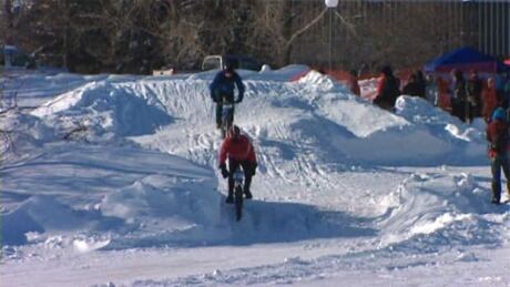 li-snow-bike-3_1
