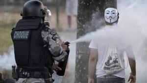 si-brazil-tear-gas