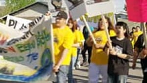 li-protest-220