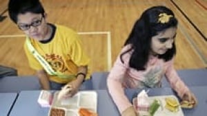 si-school-lunch-220-cp-2306