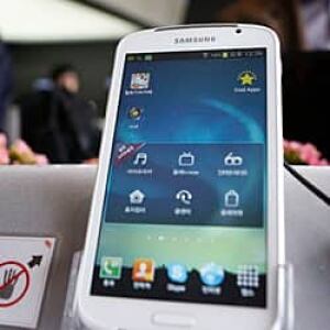 sm-250-samsung-phone-rtxy96f