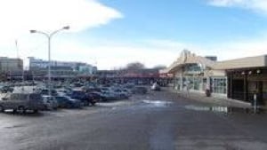 hi-stadium-shopping-centre-3col