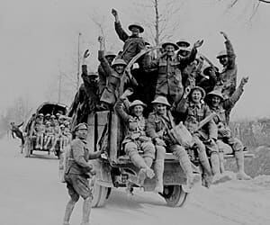 ii-soldiersreturning-300-cp-860426