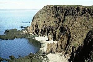 sm-300-basalt-cliffs-grand-mannan-greg-mchone