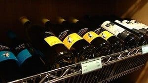 pe-hi-winebottles-4col