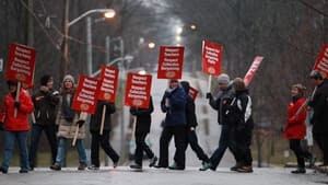 hi-852-picketing-teachers-cp-30709131-4col