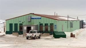 mi-iqaluit-liquor-warehouse