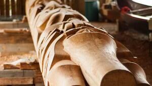 hi-bc-130814-haida-pole-4col