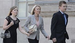 Candice Bergen mp family Candice Bergen mp family