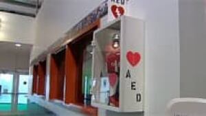 220-defib-hallway