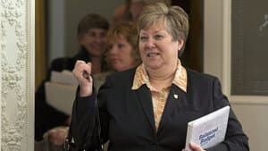 hi-ns-maureen-macdonald-fin-4col