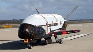 300-spaceplane-cp-02816774_