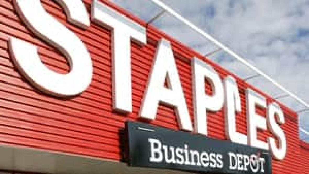 Winnipeg Staples workers first to be unionized in North America Manitoba CBC News