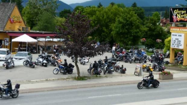 Sturgis+Canada The Sturgis North festival in Salmon Arm drew as many as 40,000 bikers ...