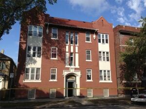 Fire evacuates Sherbrook apartments