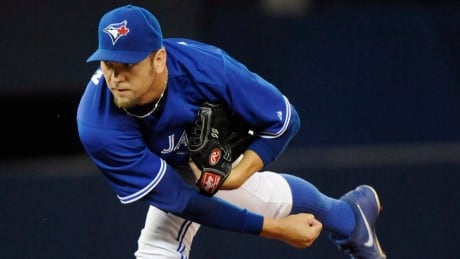 mlb news Blue Jays Josh Johnson has successful elbow surgery