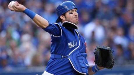 mlb news Jays J.P. Arencibia gets engaged to Kimberly Perry
