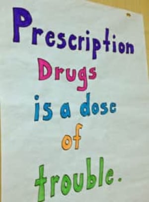 si-drugs-trouble-poster-220