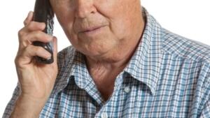 hi-grandparent-scam-istock_000009628666