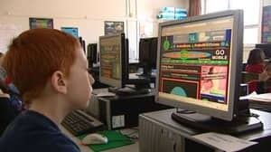 pe-hi-school-computers-4col