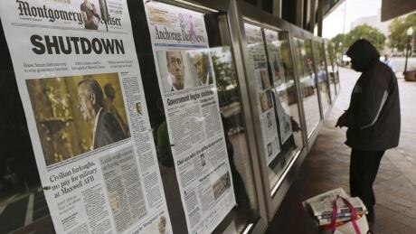 hi-us-shutdown-newspapers