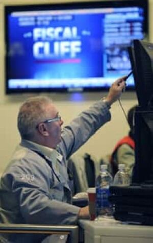220-fiscal-cliff-03547354