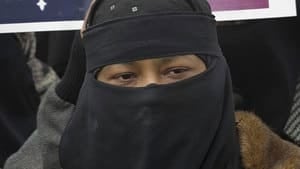 hi-niqab-quebec-8503675-4col