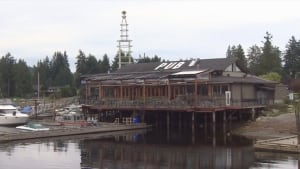 hi-bc-131004-lighthouse-pub-sechelt