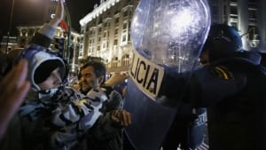 hi-euro-protest-cp-rtr3af02