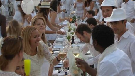 hi-dinerenblanc-852-8col