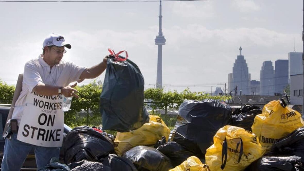 Toronto talks privatizing trash Toronto CBC News