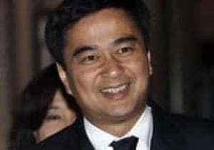 si-abhisit-vejajiva-220