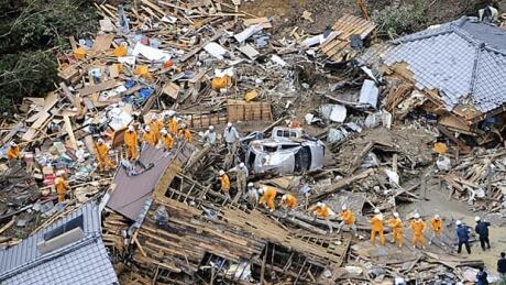 japan-mudslide-620-rtr2qru4