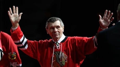 Mikita had 541 goals and 926 assists in a 21-season career, all with Chicago. 620-mikita-stan