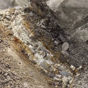 sm-220-white-volcanic-ash-bed-shen2hr